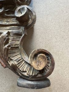 Right bottom ornament AT.